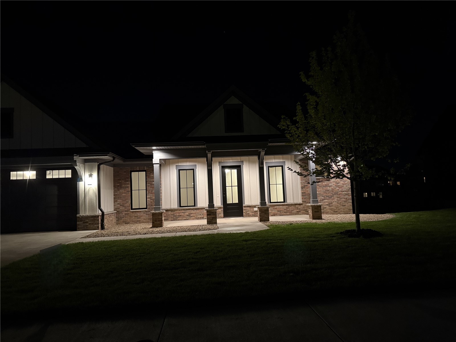707 Cedar Bend Solon IA 52333