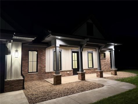 707 Cedar Bend Solon IA 52333