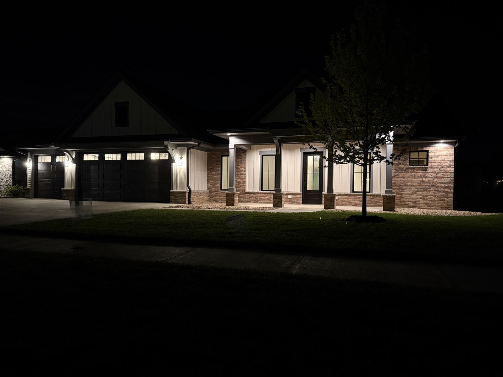 707 Cedar Bend Solon IA 52333