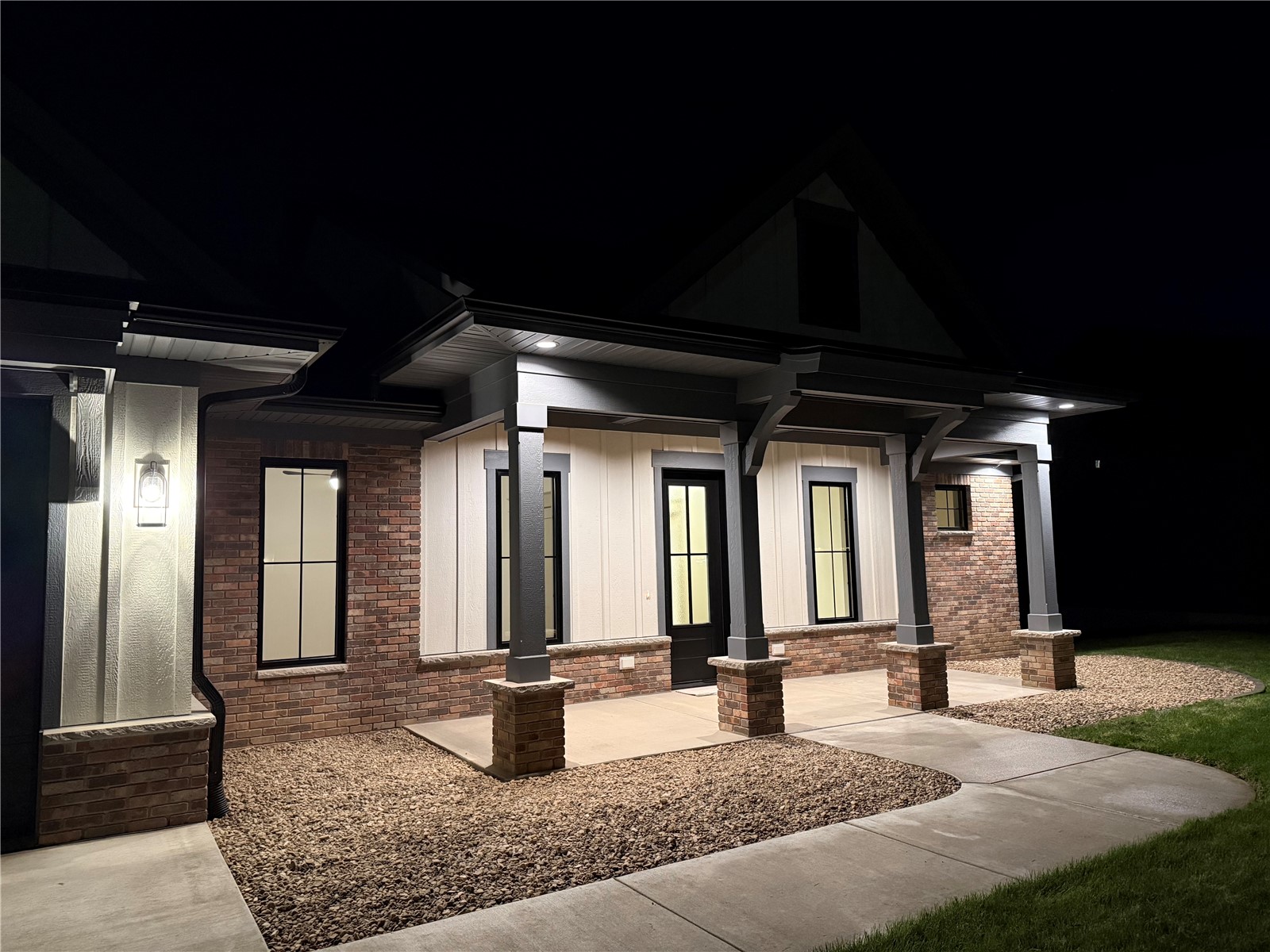 707 Cedar Bend Solon IA 52333