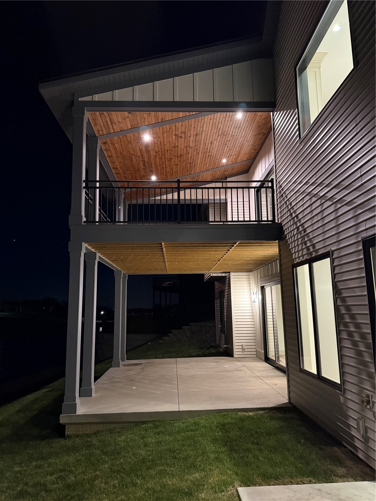 707 Cedar Bend Solon IA 52333
