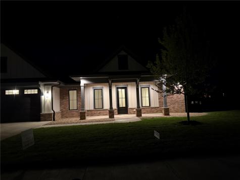 707 Cedar Bend Solon IA 52333