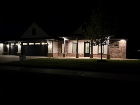 707 Cedar Bend Solon IA 52333