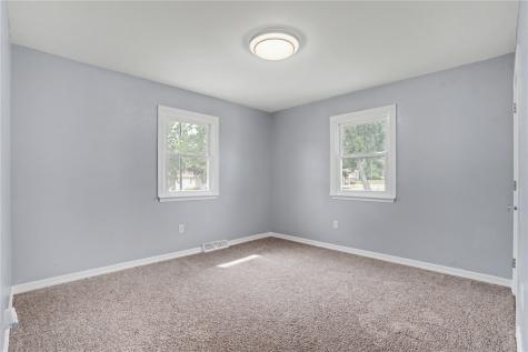 124 14th Avenue SE Independence IA 50644
