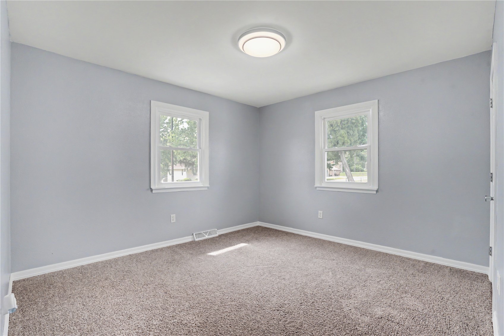 124 14th Avenue SE Independence IA 50644