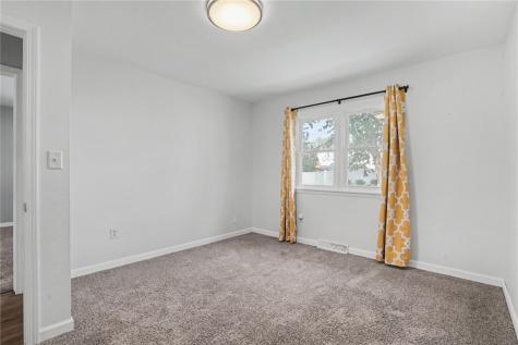 124 14th Avenue SE Independence IA 50644