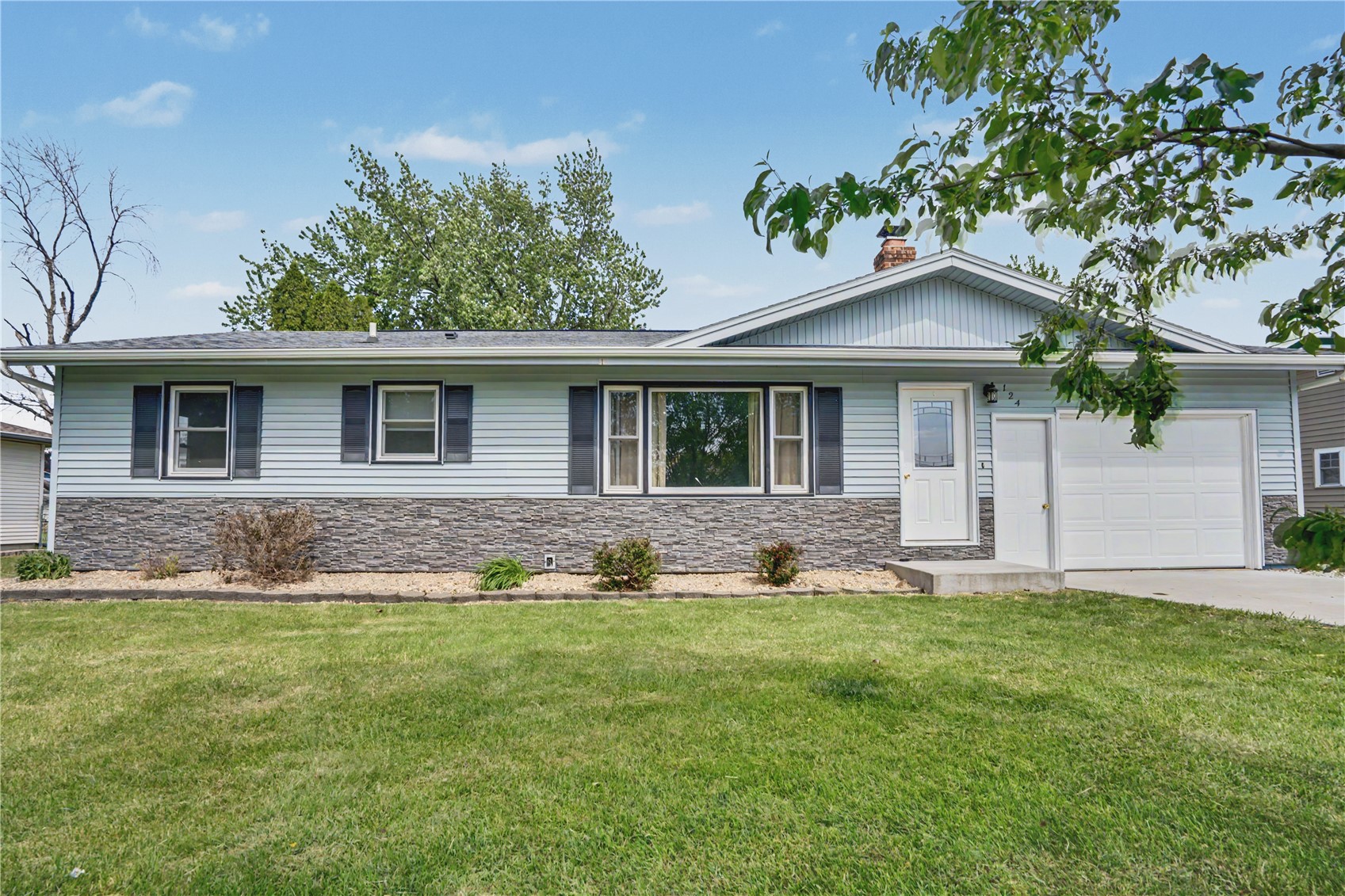 124 14th Avenue SE Independence IA 50644