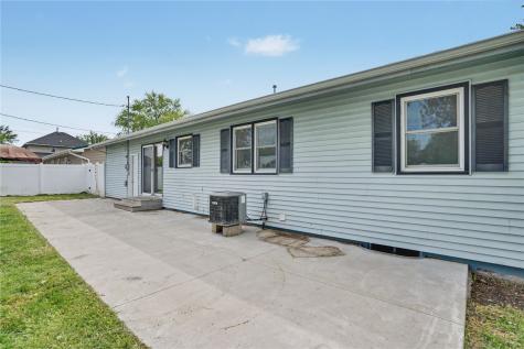 124 14th Avenue SE Independence IA 50644