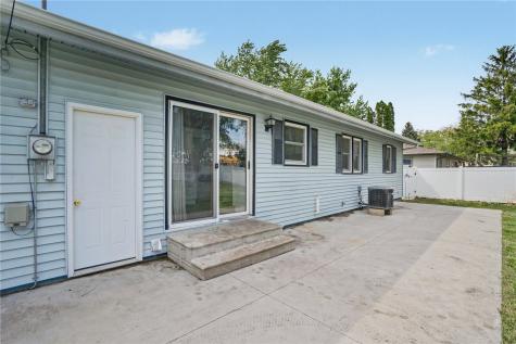 124 14th Avenue SE Independence IA 50644