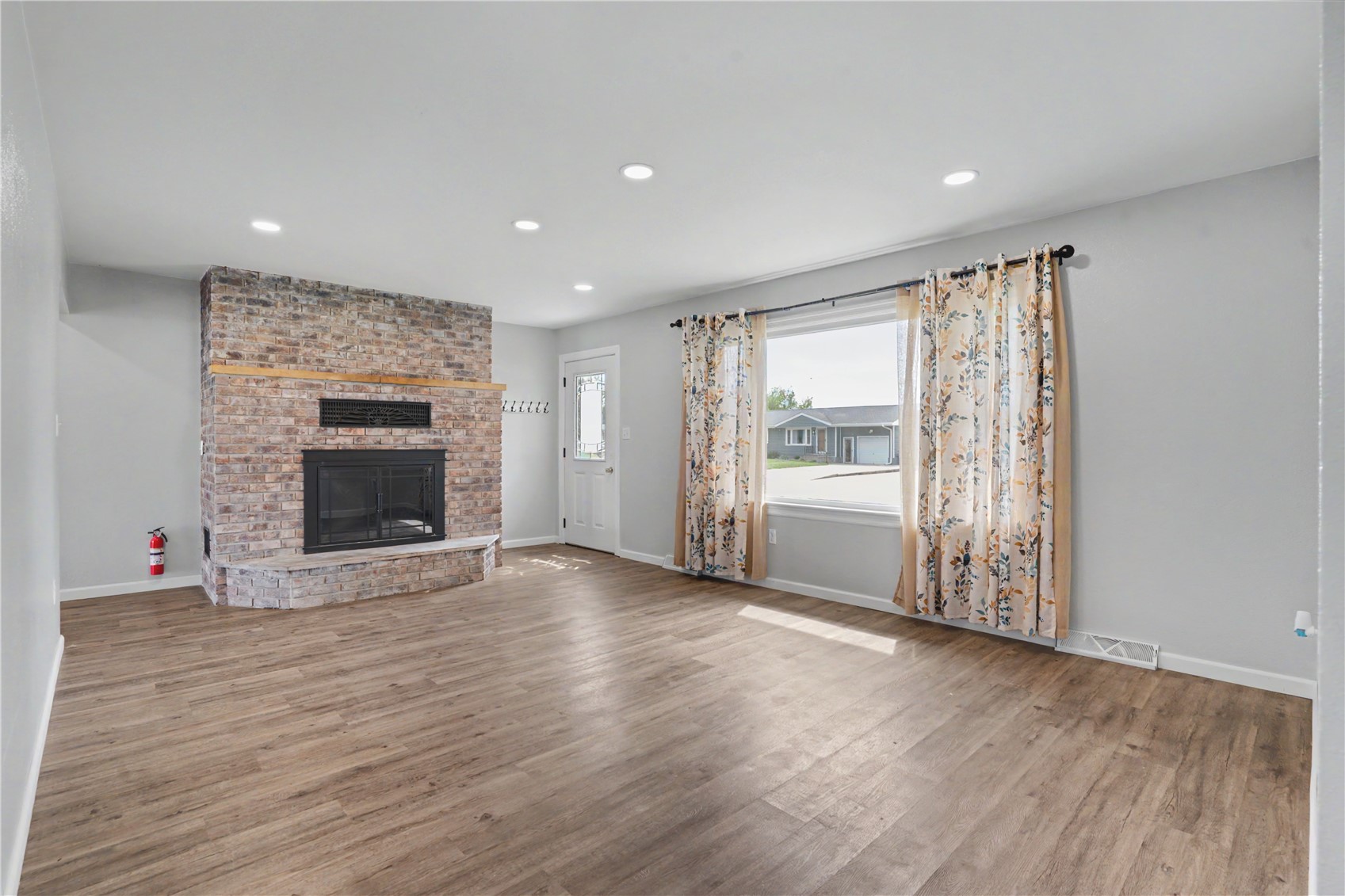 124 14th Avenue SE Independence IA 50644