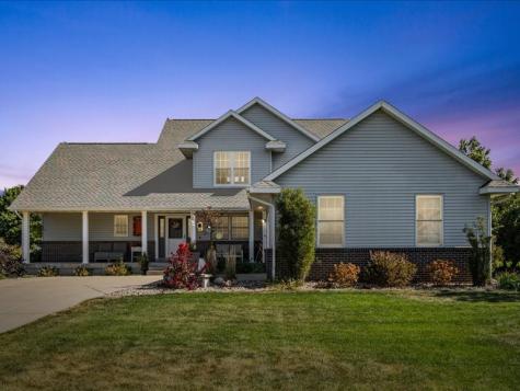 9140 Deer Valley Drive Cedar Rapids IA 52411