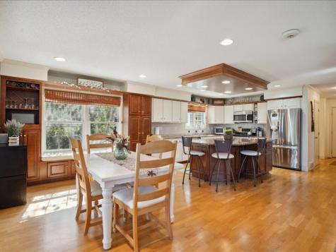 9140 Deer Valley Drive Cedar Rapids IA 52411