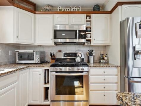 9140 Deer Valley Drive Cedar Rapids IA 52411
