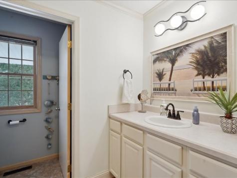9140 Deer Valley Drive Cedar Rapids IA 52411
