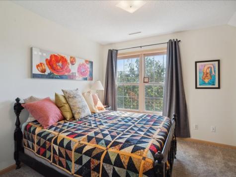 9140 Deer Valley Drive Cedar Rapids IA 52411