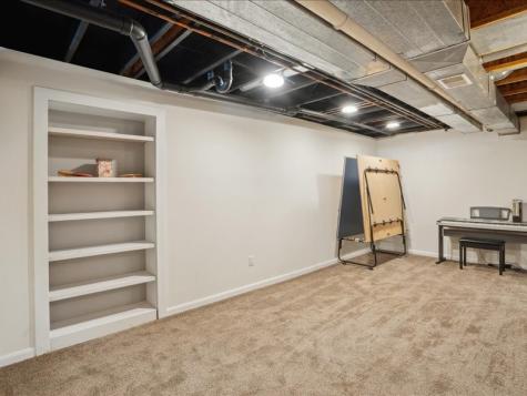 9140 Deer Valley Drive Cedar Rapids IA 52411