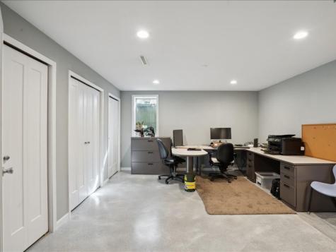 9140 Deer Valley Drive Cedar Rapids IA 52411
