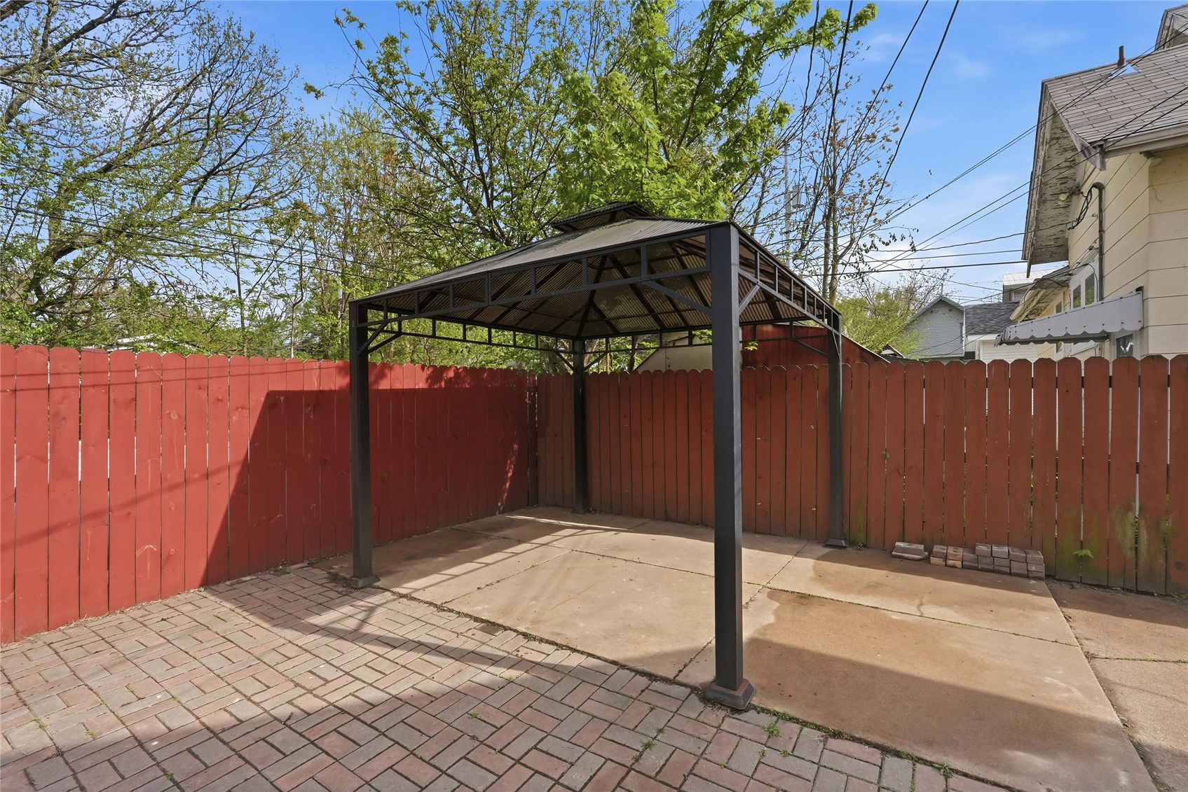 708 16th Street SE Cedar Rapids IA 52403