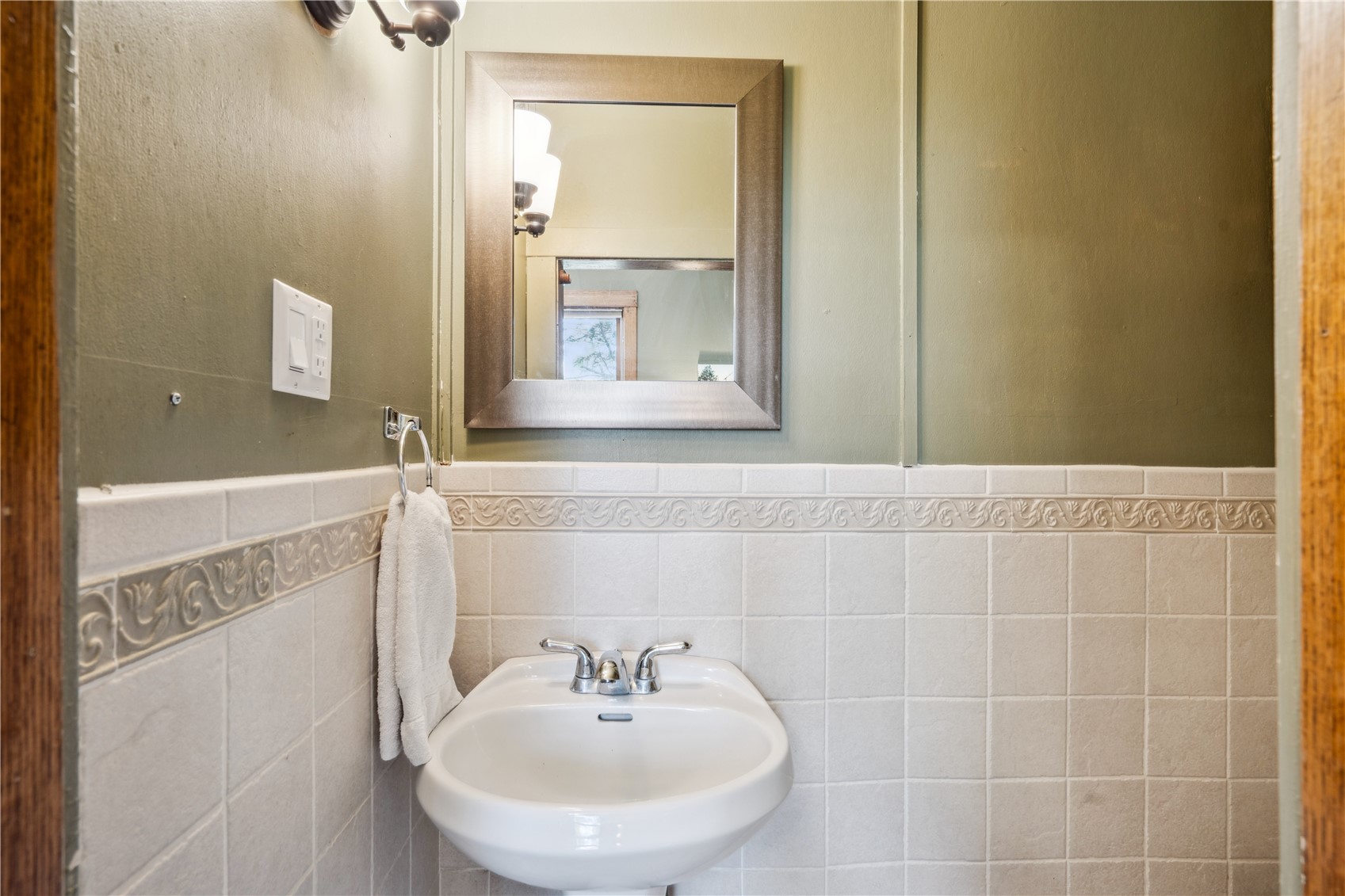 1715 7th Avenue Belle Plaine IA 52208