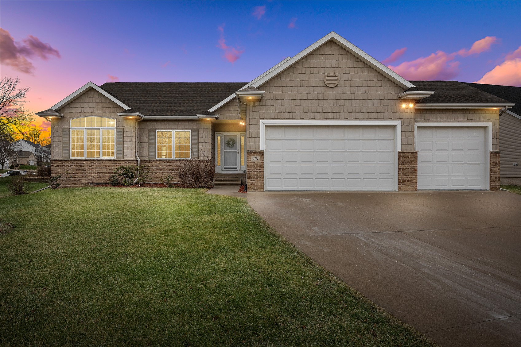 201 Teakwood Lane Cedar Rapids IA 52402