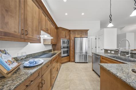 201 Teakwood Lane Cedar Rapids IA 52402
