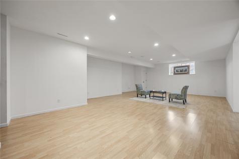 201 Teakwood Lane Cedar Rapids IA 52402