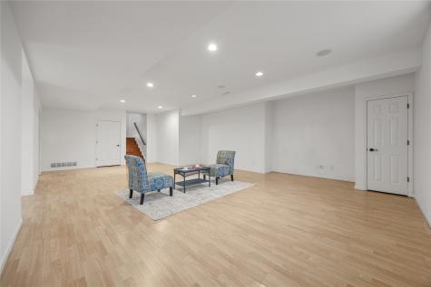 201 Teakwood Lane Cedar Rapids IA 52402