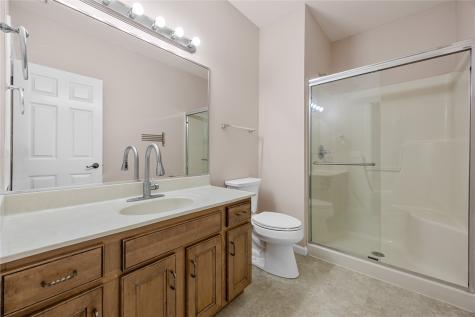 201 Teakwood Lane Cedar Rapids IA 52402