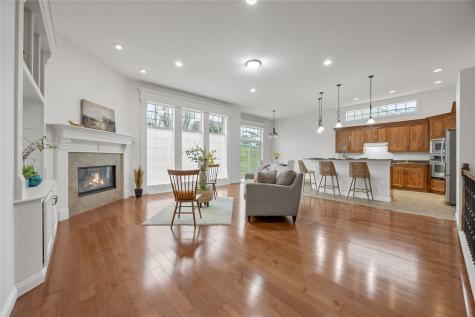 201 Teakwood Lane Cedar Rapids IA 52402