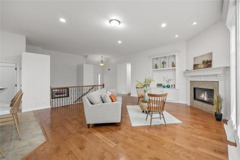 201 Teakwood Lane Cedar Rapids IA 52402