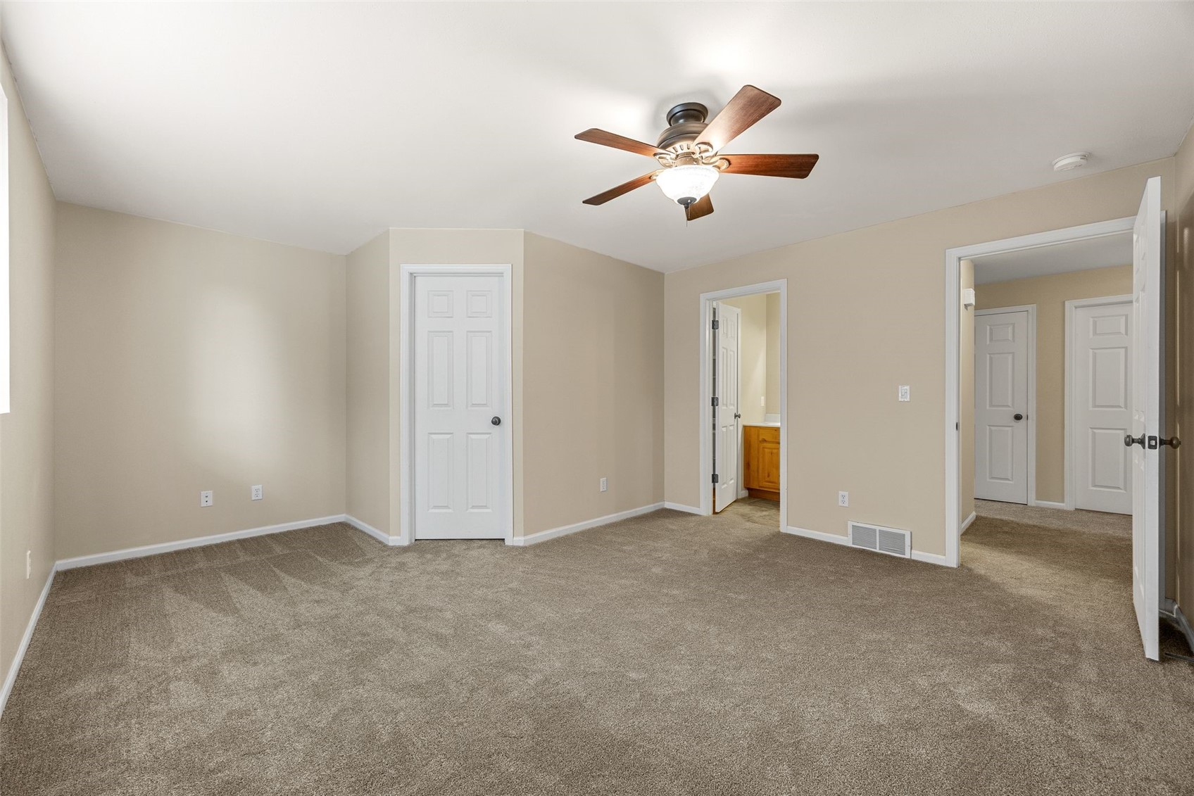 1675 Grizzly Trail North Liberty IA 52317