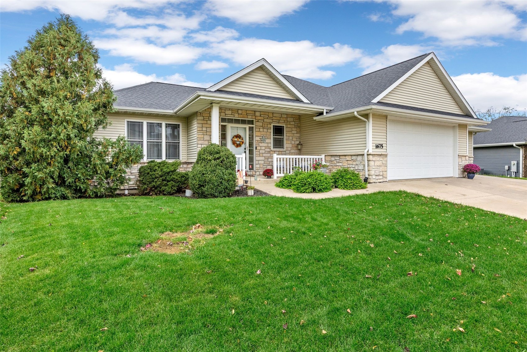 1675 Grizzly Trail North Liberty IA 52317