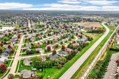 1675 Grizzly Trail North Liberty IA 52317
