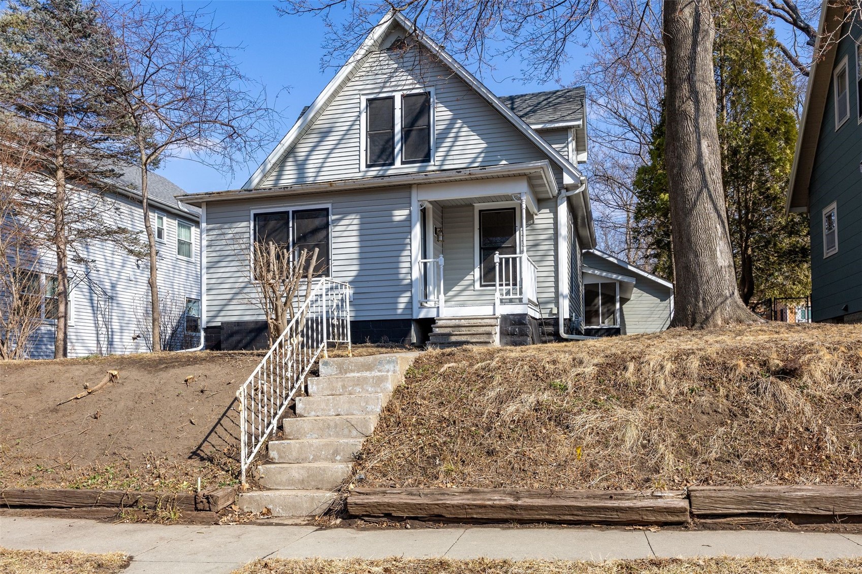 818 Rundell Street Iowa City IA 52240