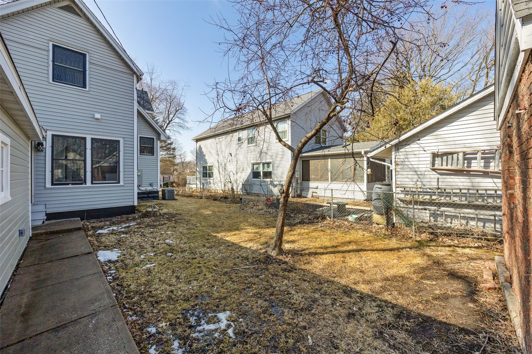 818 Rundell Street Iowa City IA 52240