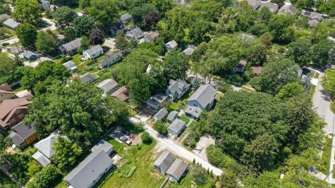 818 Rundell Street Iowa City IA 52240
