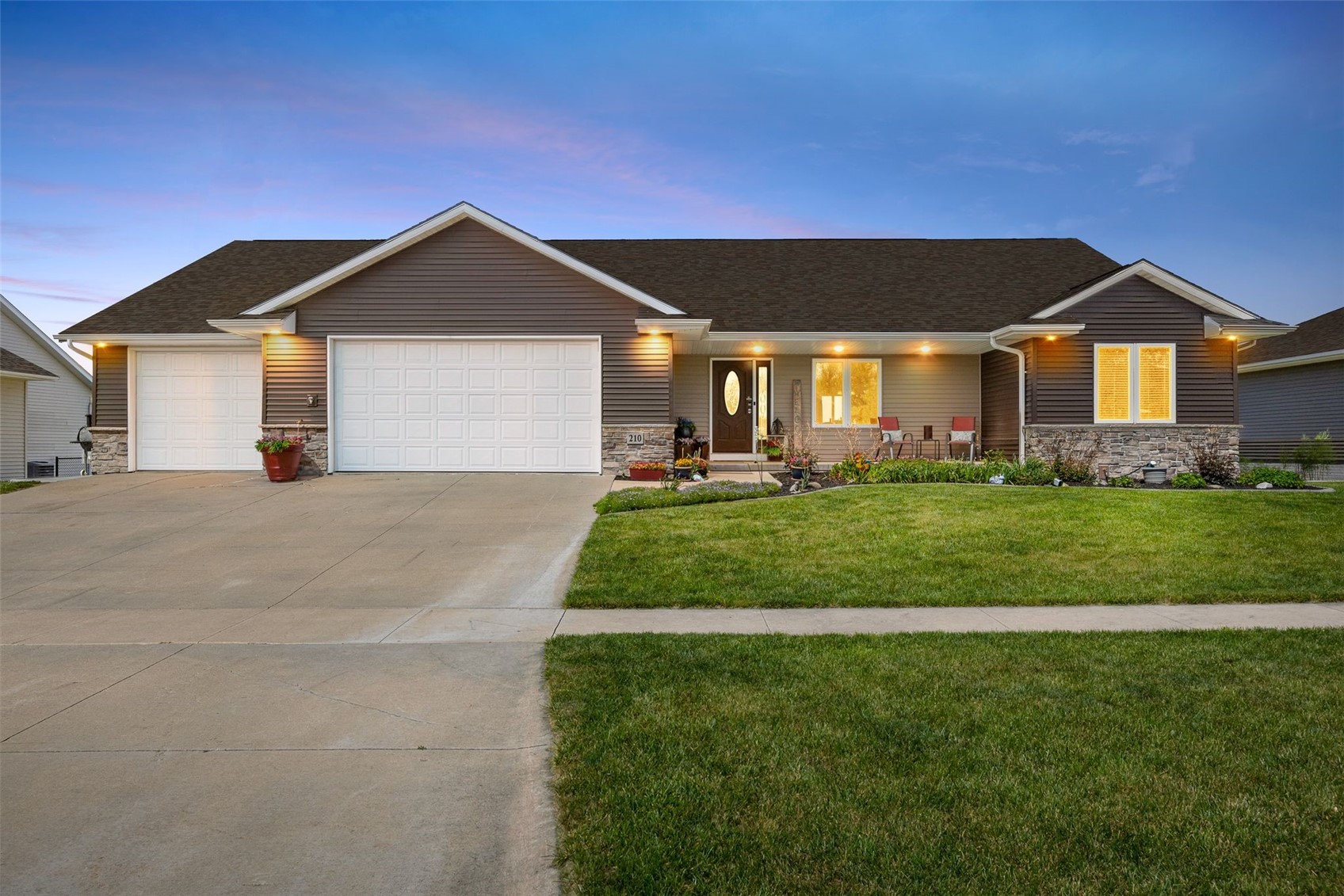 210 Longworth Avenue Alburnett IA 52202