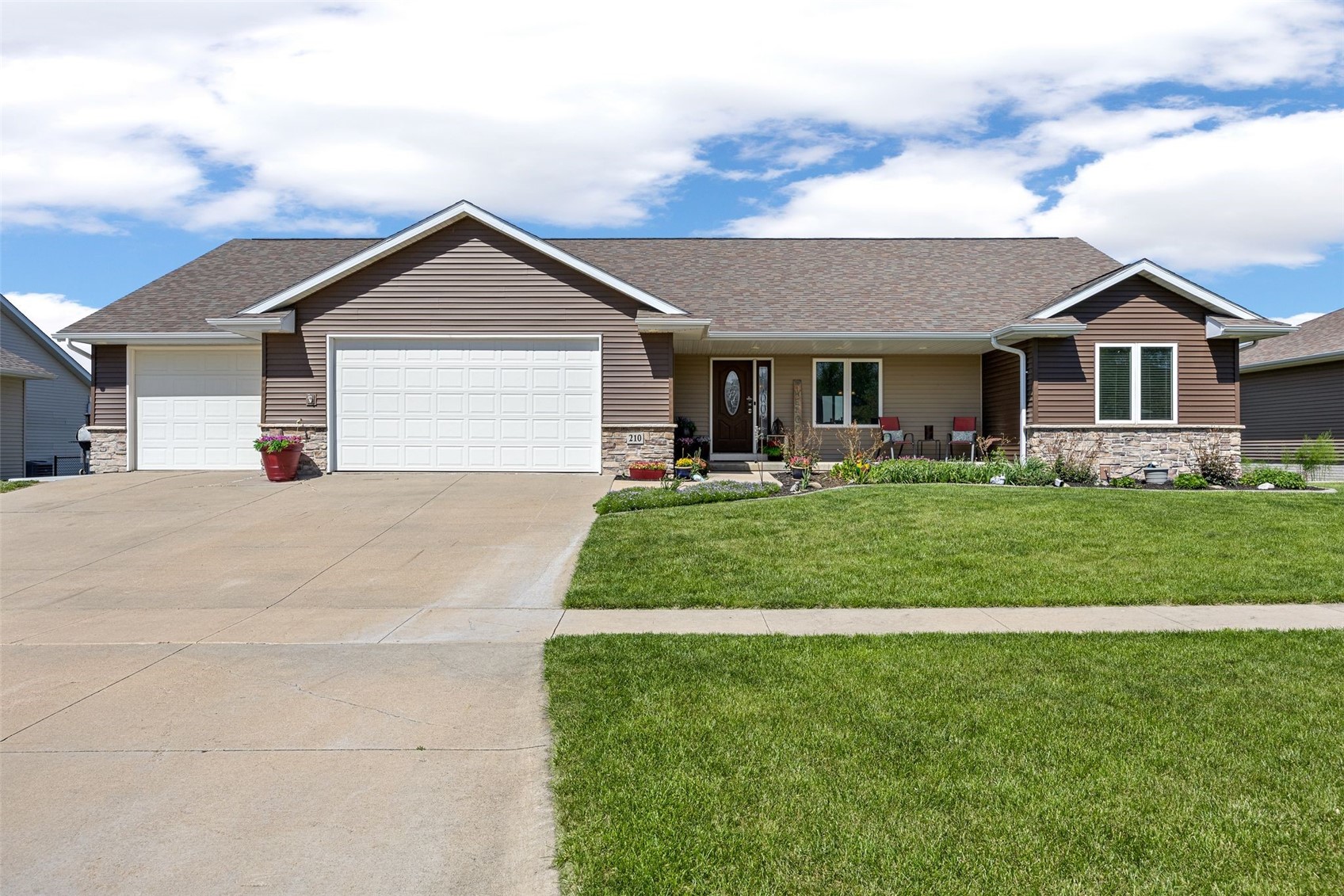 210 Longworth Avenue Alburnett IA 52202