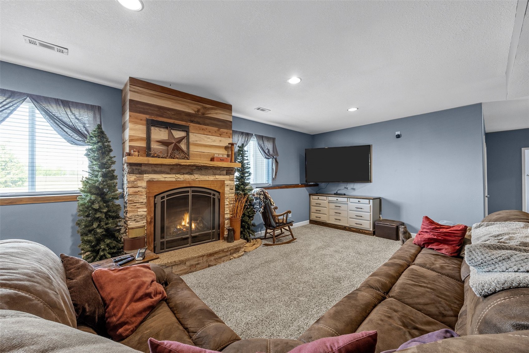 210 Longworth Avenue Alburnett IA 52202