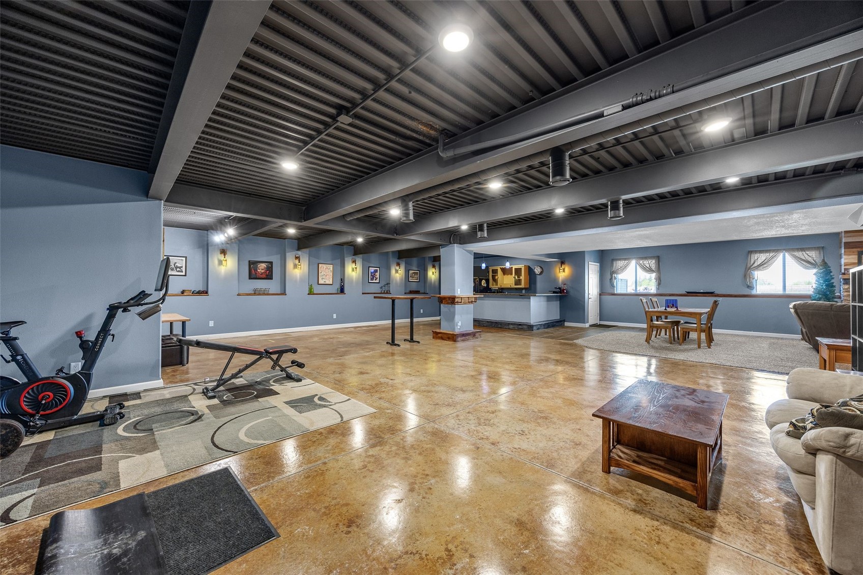210 Longworth Avenue Alburnett IA 52202