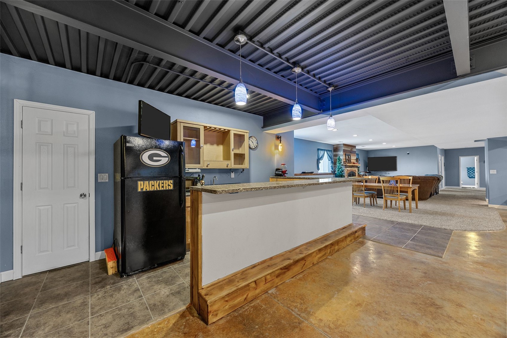 210 Longworth Avenue Alburnett IA 52202