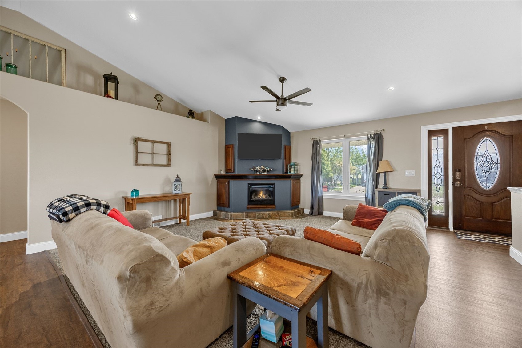 210 Longworth Avenue Alburnett IA 52202