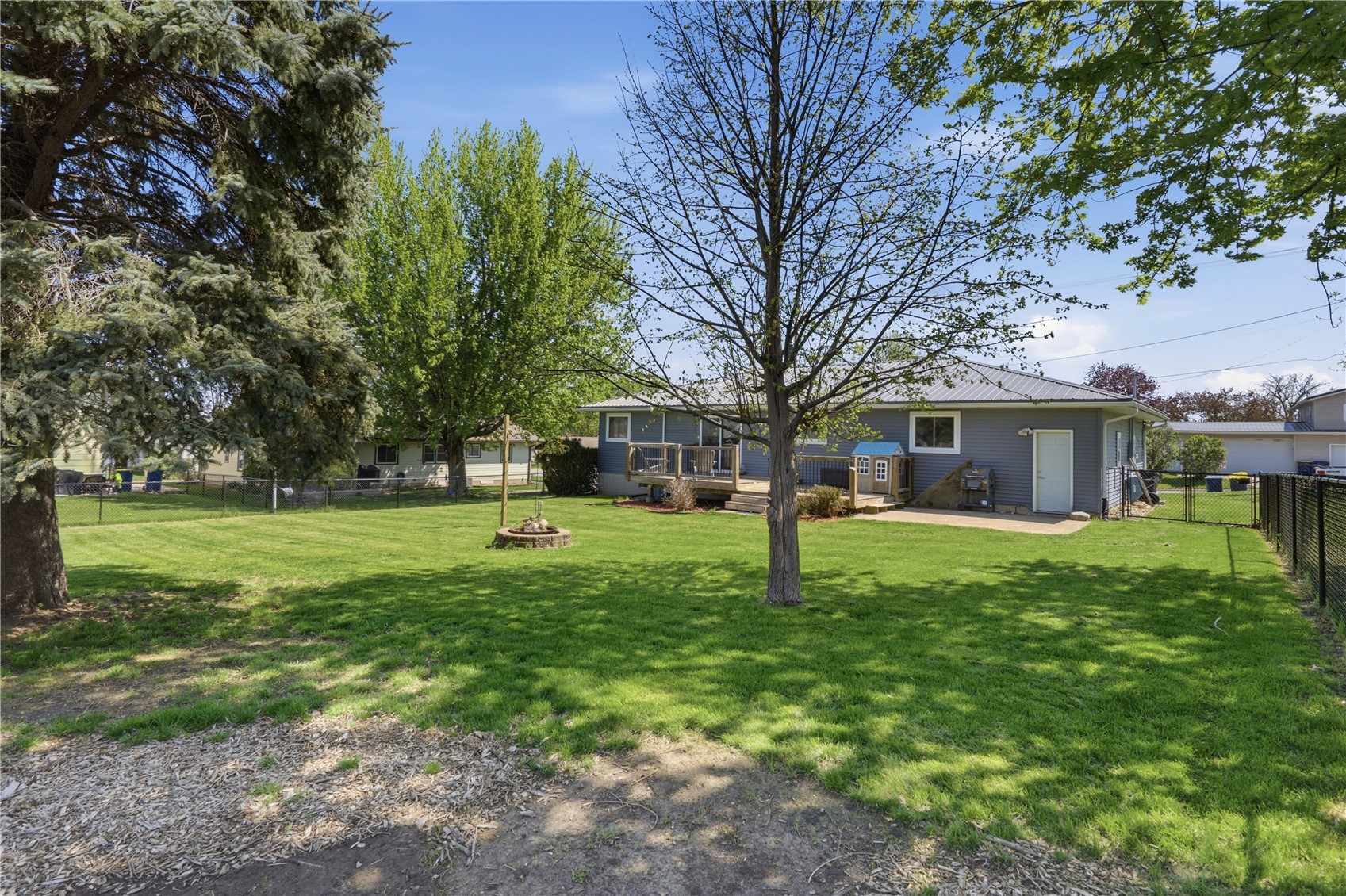 1503 G Avenue Vinton IA 52349
