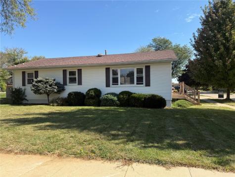 1613 South View Drive NW Cedar Rapids IA 52405