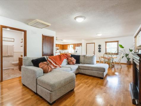 1613 South View Drive NW Cedar Rapids IA 52405