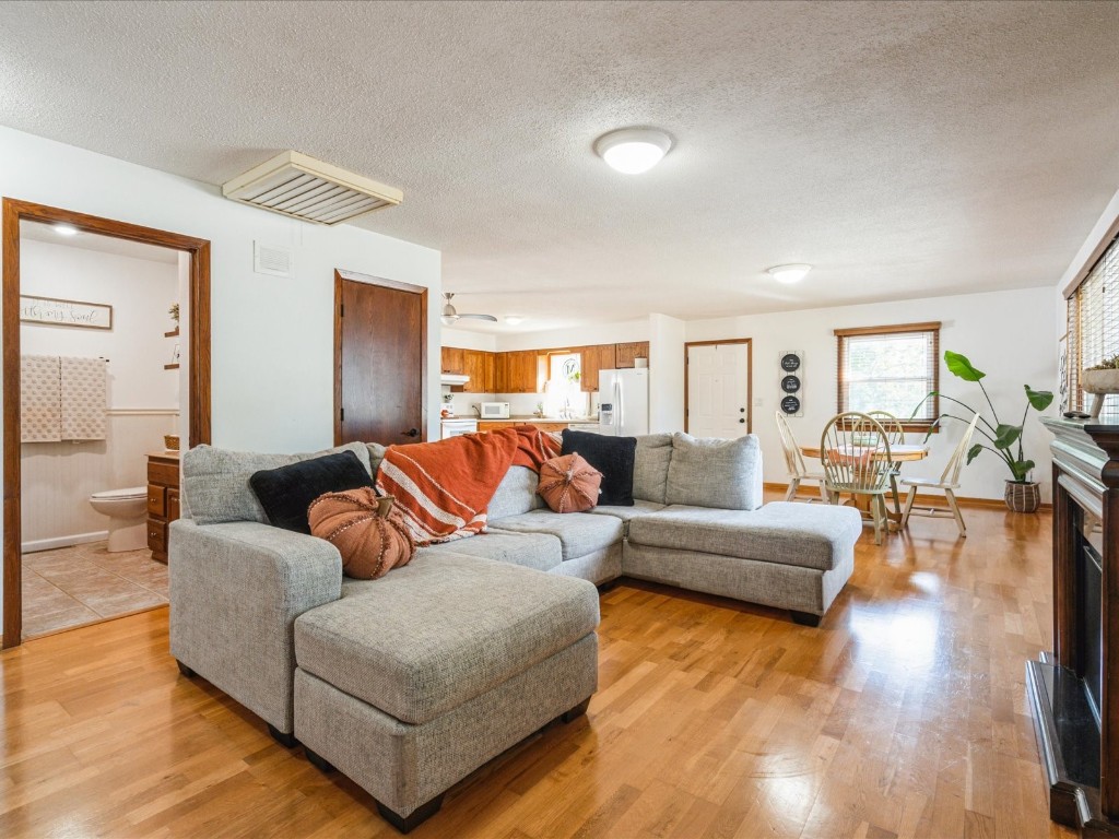 1613 South View Drive NW Cedar Rapids IA 52405