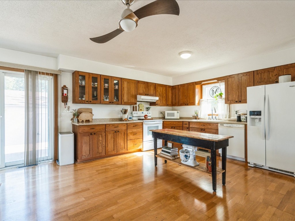1613 South View Drive NW Cedar Rapids IA 52405