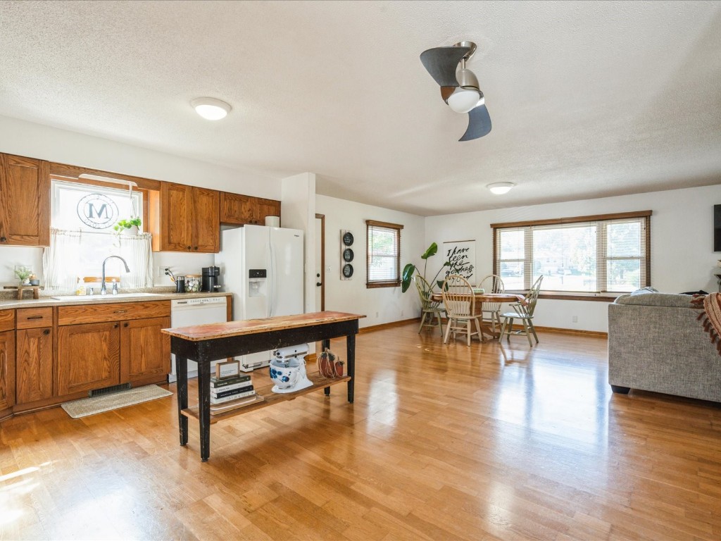 1613 South View Drive NW Cedar Rapids IA 52405