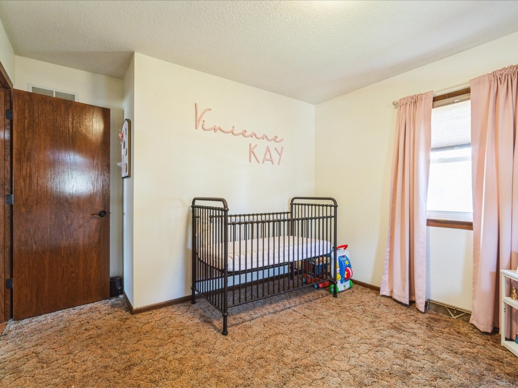 1613 South View Drive NW Cedar Rapids IA 52405