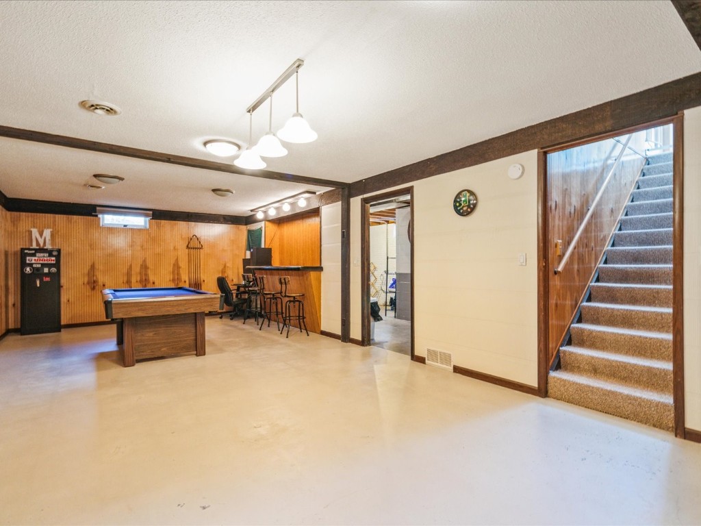 1613 South View Drive NW Cedar Rapids IA 52405